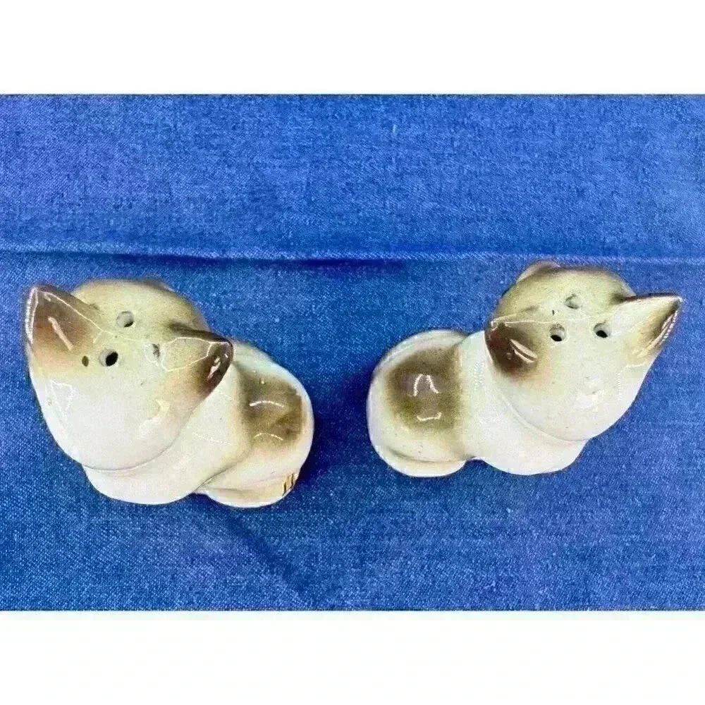 VTG Set Mid Century Siamese Cats‎ With Sapphire Eyes Salt & Pepper Shakers